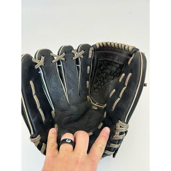 Louisville Slugger Men's Softball Leather Baseball Glove Mitt Genesis 1884 Black - Picture 5 of 7